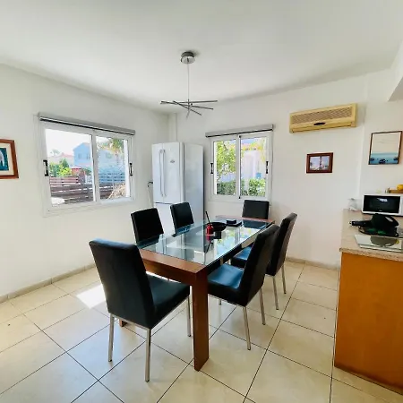 Thaliana Garden 2 Bedroom & Swimming Pool Villa Ajía Nápa