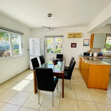 Thaliana Garden 2 Bedroom & Swimming Pool Villa