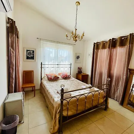 Vilă Thaliana Garden 2 Bedroom & Swimming Pool Ayia Napa